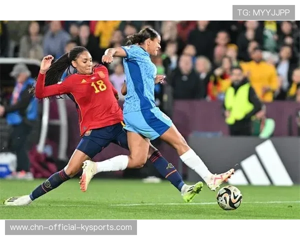 西班牙女足快速传切打出极致组织效果